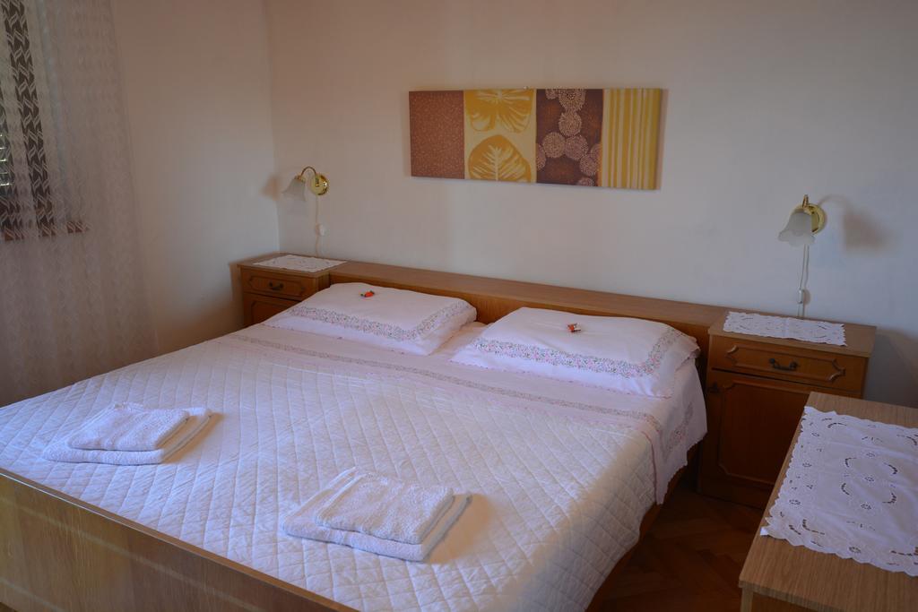 Apartment Slavica Kornić Buitenkant foto
