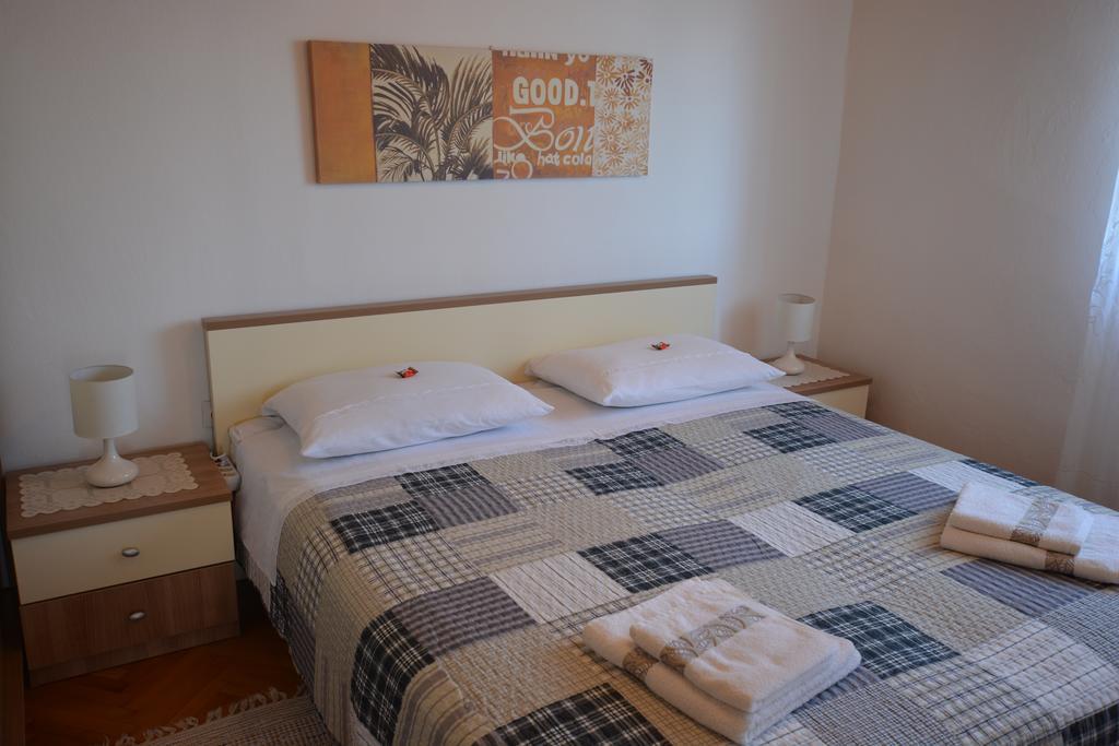 Apartment Slavica Kornić Buitenkant foto